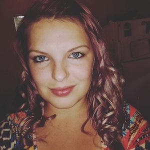 Meet your Posher, Tiffany